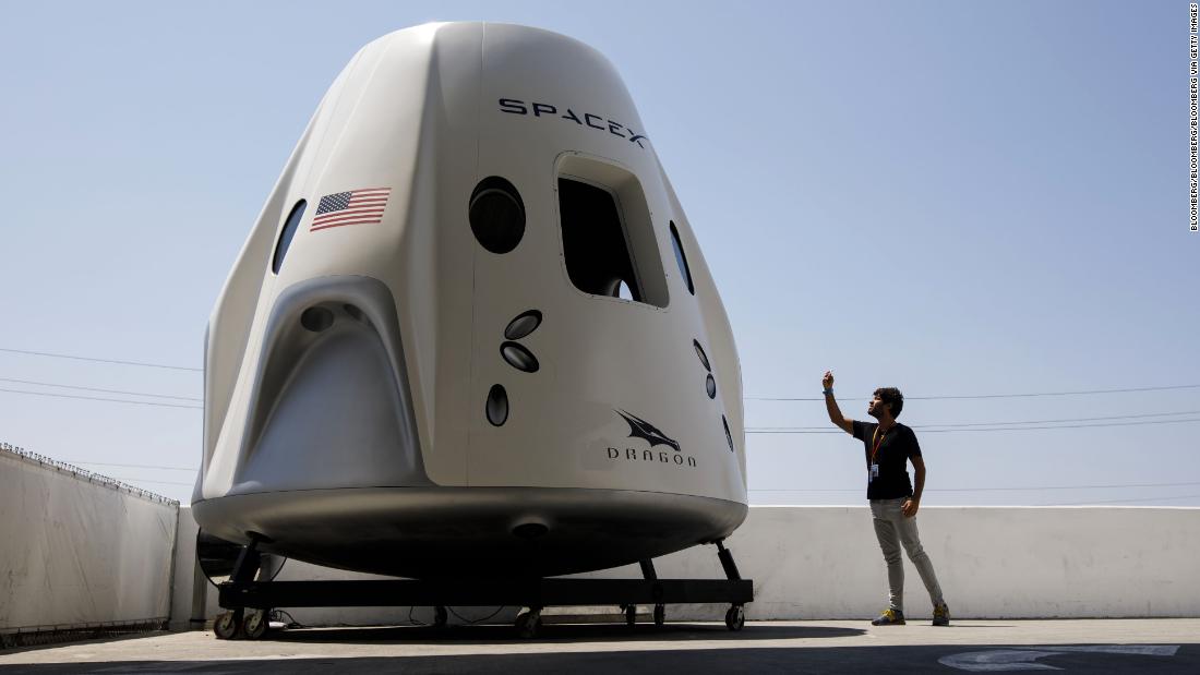 SpaceX vai enviar expedição para o espaço em abril