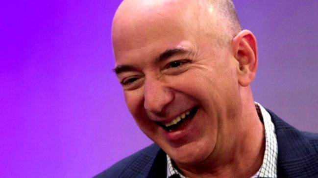 Jeff Bezos ultrapassa Bill Gates e se torna o americano mais rico