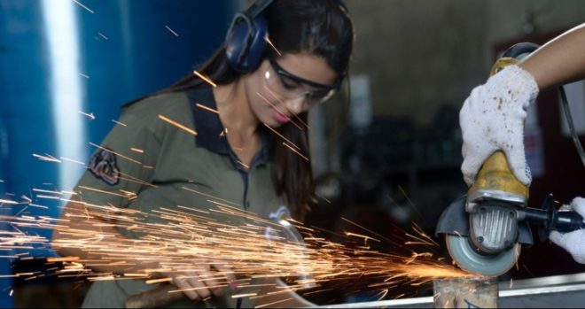 Salário das mulheres cresce mais que o dos homens no Brasil