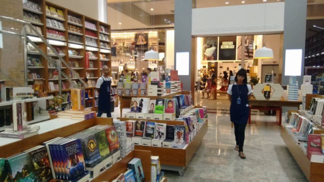 O ‘vale tudo’ das livrarias