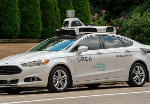 Uber pede licença para voltar às ruas com seu carro autônomo