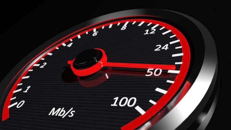 Veja quais operadoras oferecem as melhores velocidades de internet móvel e fixa