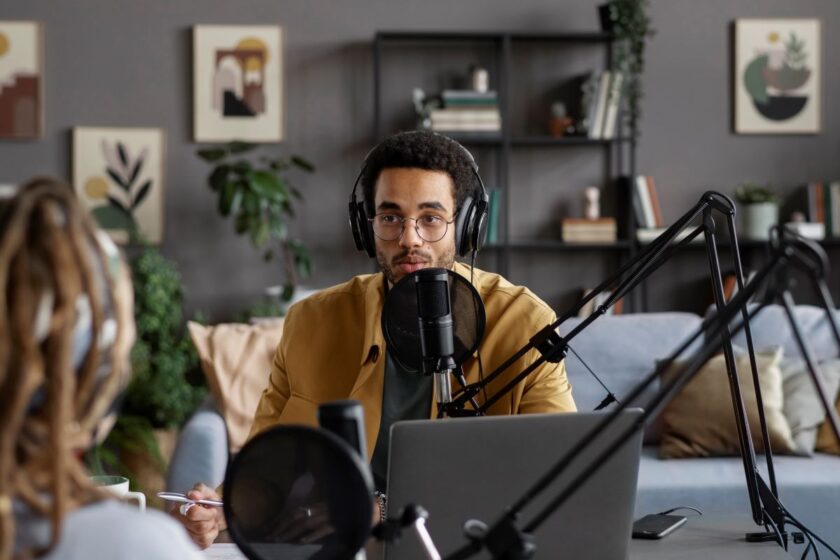 Qual modelo é mais lucrativo no Youtube: Canal tradicional ou Podcast